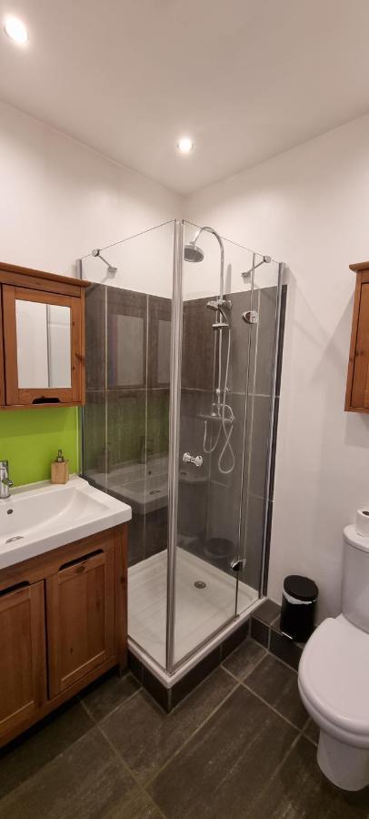 Chambre D'Hotes Sde, Wc Prive Climatise Dans Loft 80M2 Espace Commun Avec Les Habitants Salon Et Cuisine Apartman Toulon Kültér fotó
