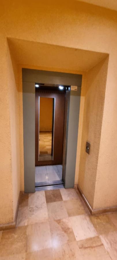 Chambre D'Hotes Sde, Wc Prive Climatise Dans Loft 80M2 Espace Commun Avec Les Habitants Salon Et Cuisine Apartman Toulon Kültér fotó