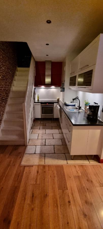 Chambre D'Hotes Sde, Wc Prive Climatise Dans Loft 80M2 Espace Commun Avec Les Habitants Salon Et Cuisine Apartman Toulon Kültér fotó